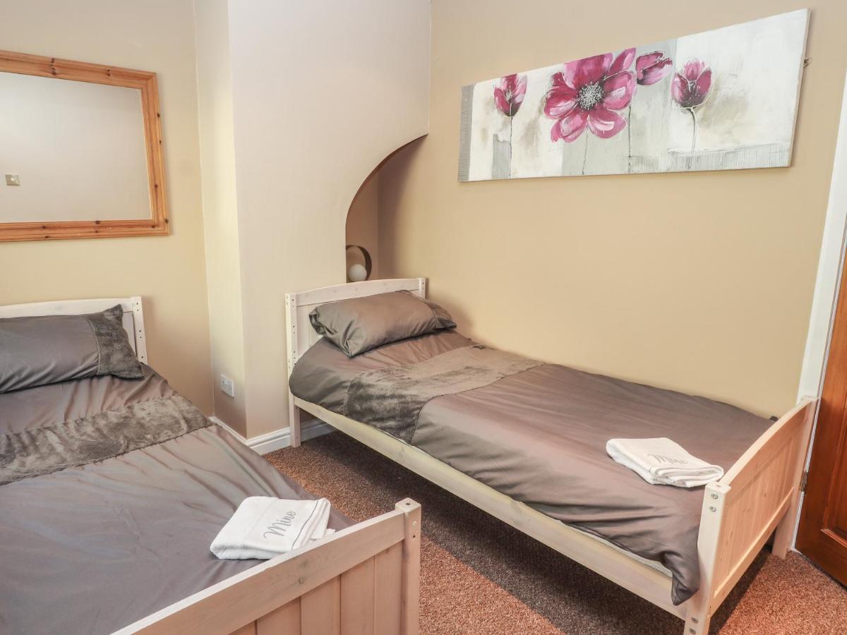 27 Green Road Wrexham Eksteriør bilde