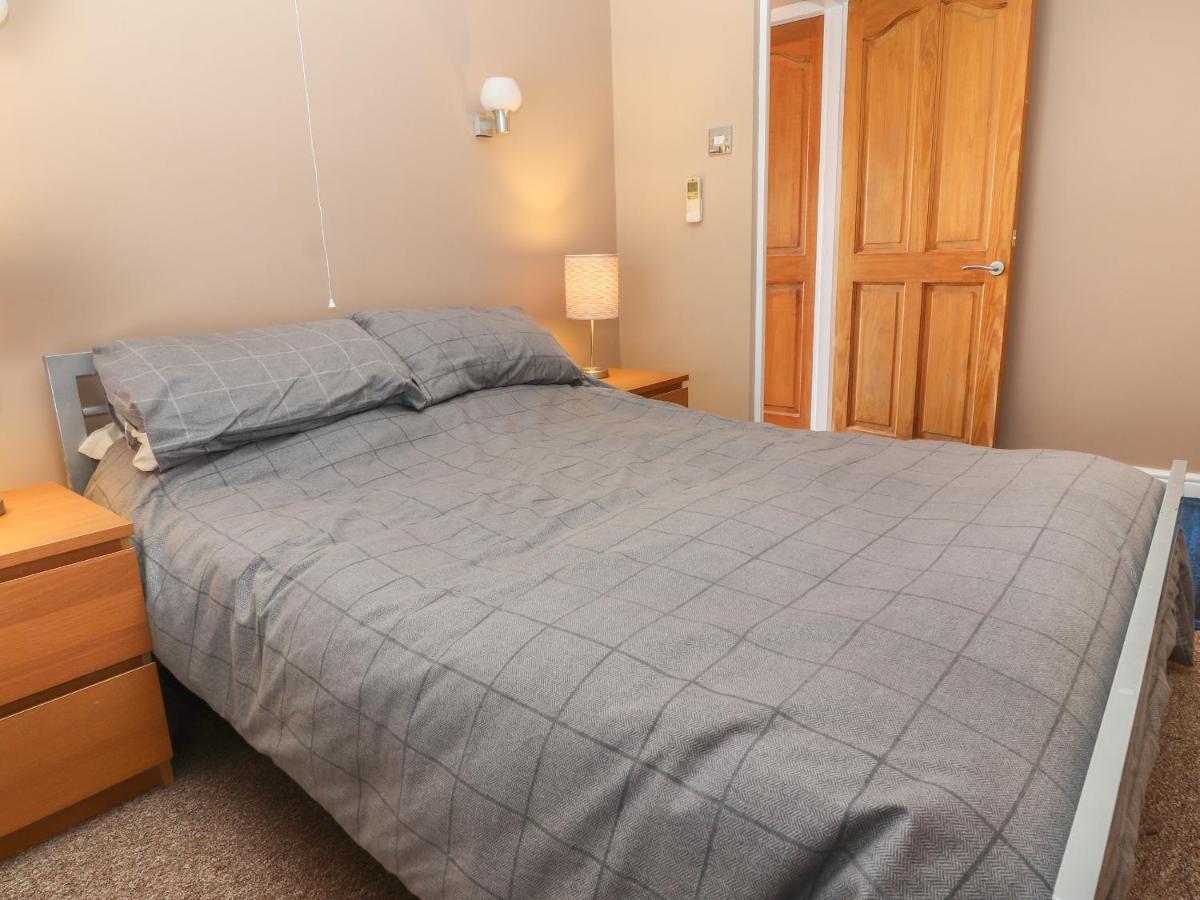 27 Green Road Wrexham Eksteriør bilde